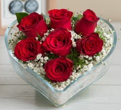 Kalp içerisinde 7 adet kırmızı gül  Siirt çiçek servisi , çiçekçi adresleri 