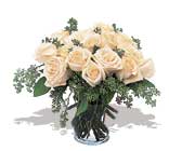 11 adet beyaz gül vazoda  Siirt çiçek online çiçek siparişi 