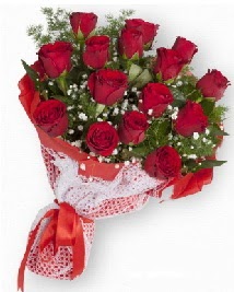 11 kırmızı gülden buket  Siirt uluslararası çiçek gönderme 